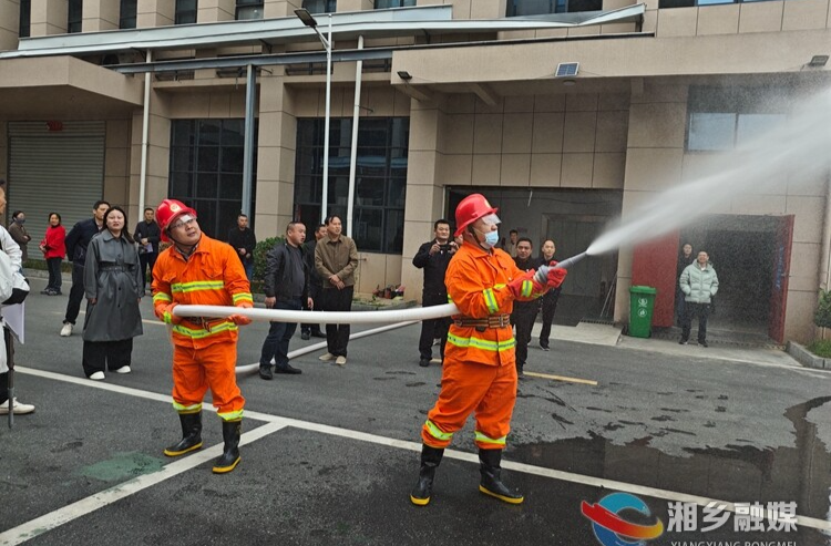 [经开区]消防培训演练进企业 筑牢安全“防火墙”