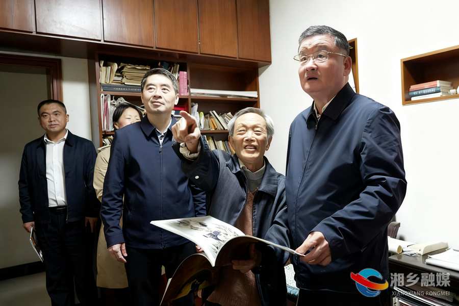 赵新文走访慰问离退休老干部