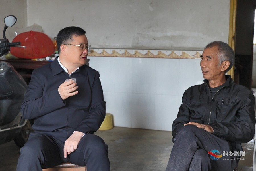 赵新文走访结对帮扶对象并督导巩固拓展脱贫攻坚成果工作