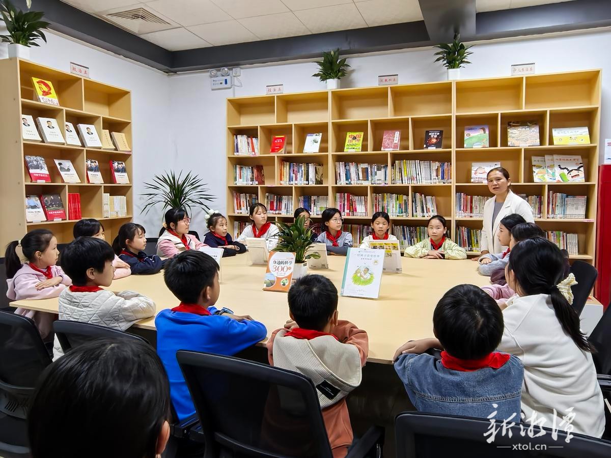 农家书屋“出圈”记① 丨当书香浸润莲乡