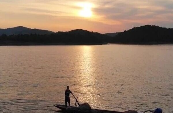 海报 | 从“治水”到“智水” 湘乡水利五年攻坚绘就水清安澜新图景