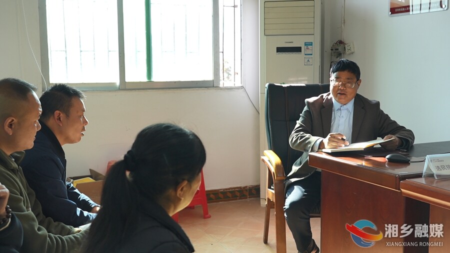 【人大风采】谢桃春：富而思源 反哺社会