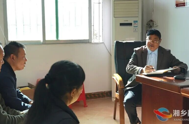 【人大风采】谢桃春：富而思源 反哺社会