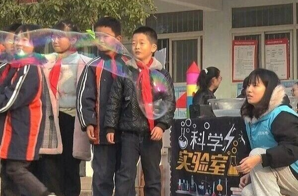 赞！梅桥镇酒铺阳光希望学校首届科技节惊艳亮相