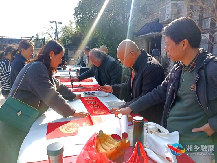 翰墨丹青“送文化”！省九歌书画院艺术家走进红日村