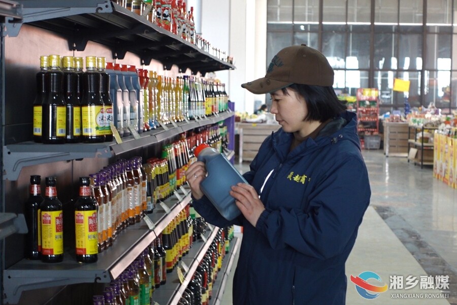 【龙城青创客】黄郭：从一方档口到一条“供给链”