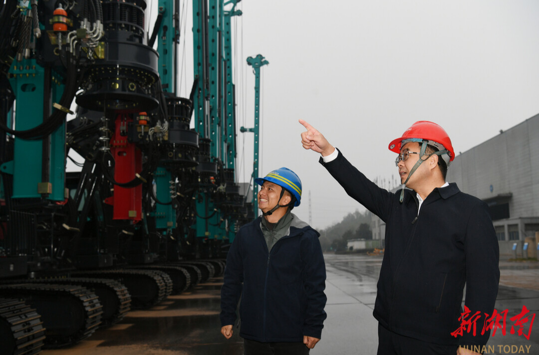 “钻”在一线的内行处长——记“全省担当作为优秀干部”唐勇