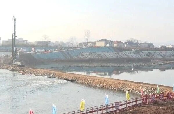 交通升级！涟水特大桥建设正酣