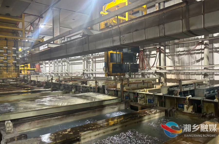 生产线上“跑”出加速度！湘乡这个企业开足马力冲刺“收官战”