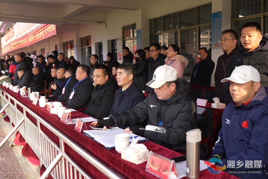 湘潭市“贺岁杯”足球邀请赛：湘乡队5:1大胜湘潭市球迷协会队