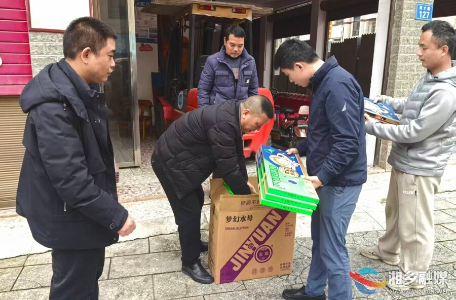 东山街道：烟花爆竹可“兑换” 上门回收送“福”来