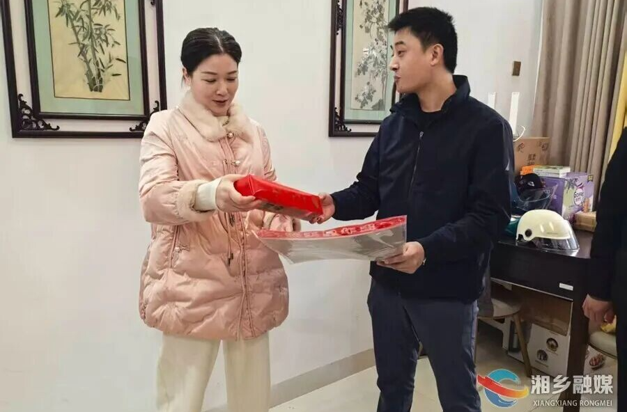 烟花爆竹可“兑换” 东山街道送“福”上门护平安