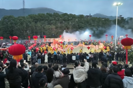 这才是湘乡顶流年味！壶天火龙灯璀璨开舞