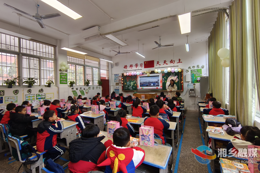 东方红学校：上好“开学第一课” 传承红色精神