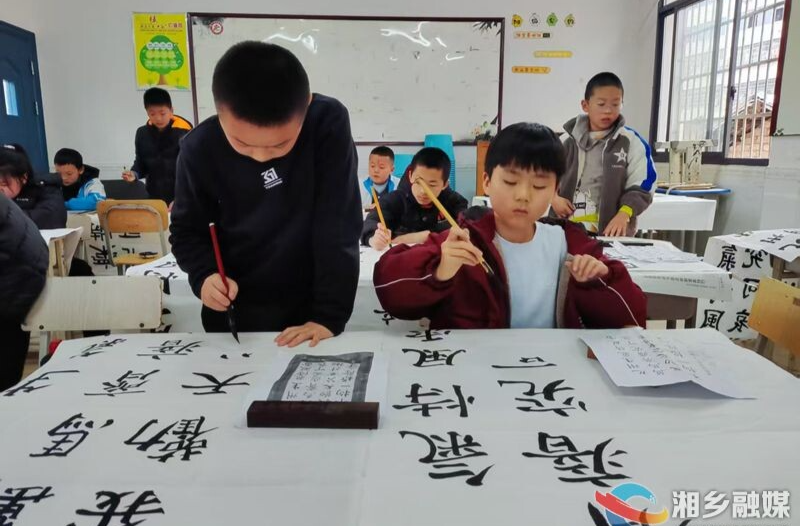 [教育局]向阳学校举办第十四届校园艺术节