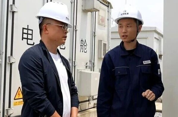 【企业吹哨 专员报到】李佳：奔走一线纾企困 当好企业“贴心人”