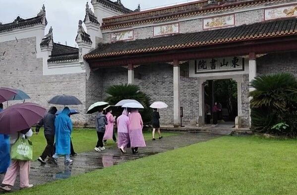 中央、省、市媒体打卡湘乡：探寻红色足迹 领略山水画卷
