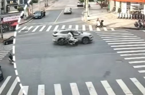 事故警示！湘乡驾驶人路口通行务必慢行
