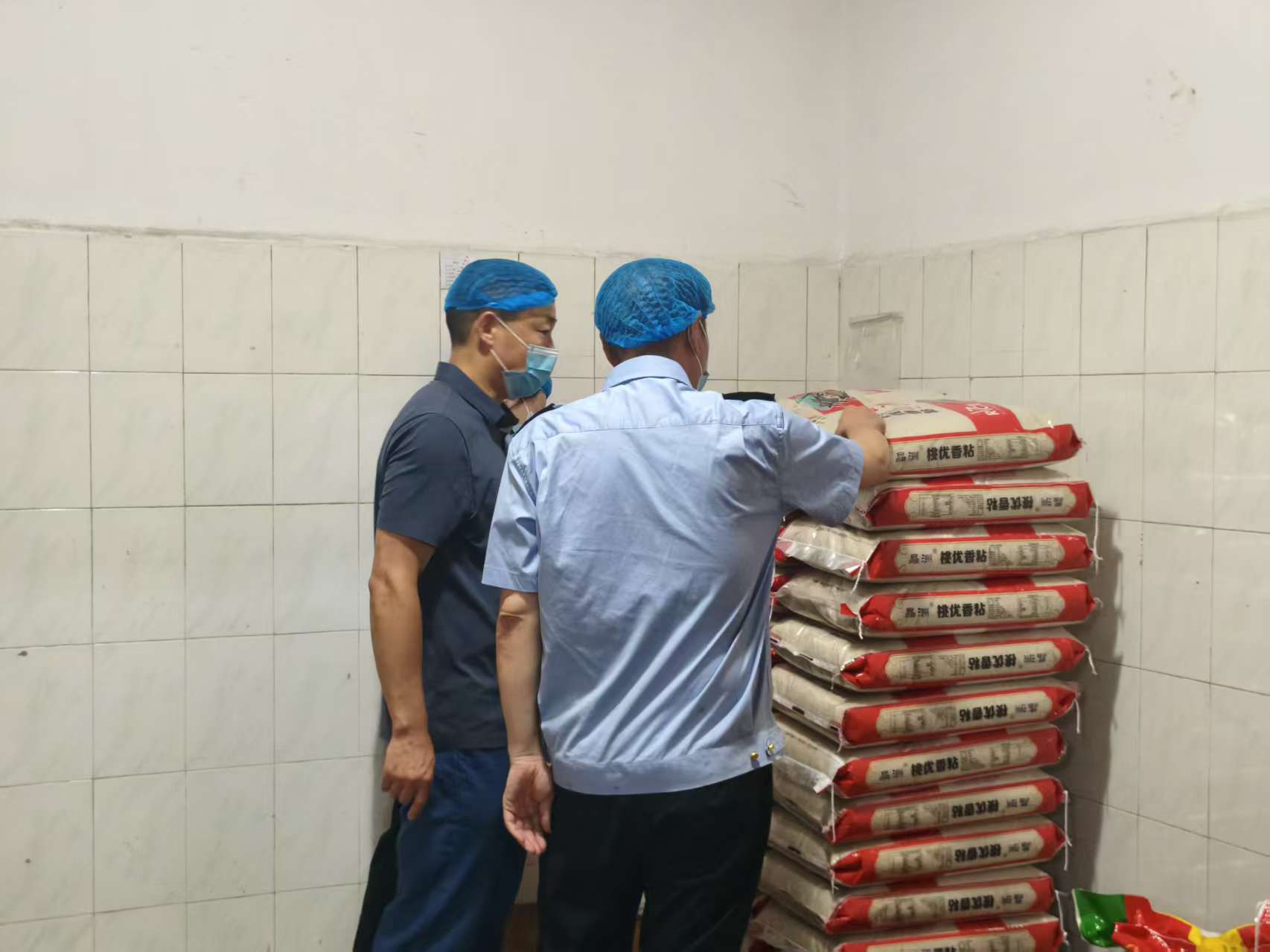 严检食品安全！湘乡全力为考生舌尖护航