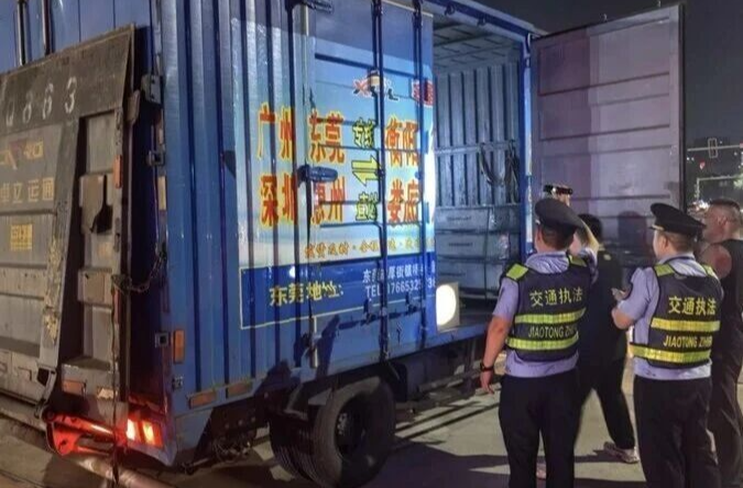 湘乡深入开展严厉打击烟花爆竹非法生产“雷霆”行动（二）