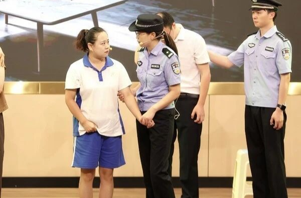 禁毒宣传如何做？湘乡市芙蓉学校给出了答案