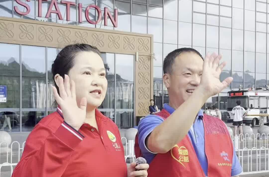 湘乡少年小易张家界圆梦之旅收官 向张家界的朋友发出盛情邀约