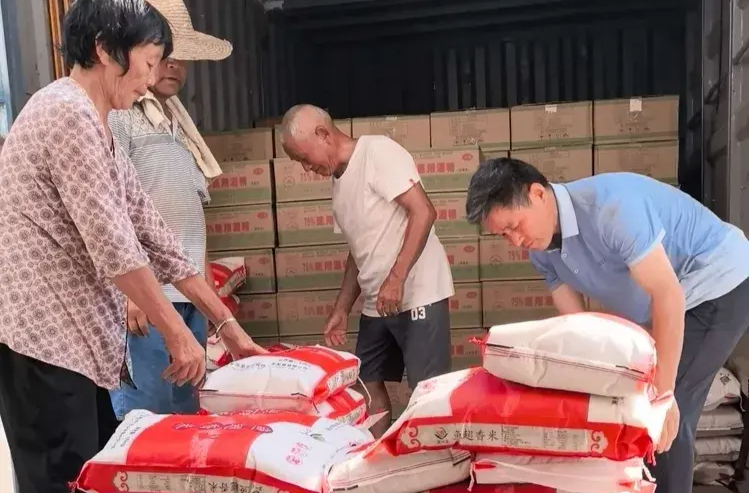 千里同心！湘乡爱心物资驰援广西灾区
