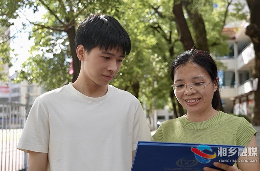 凌云志护家国！湘乡两名少年圆梦空军航空大学