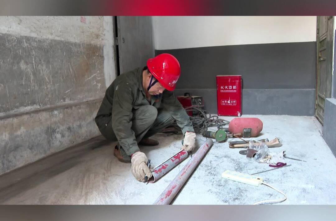 筑牢消防安全“防火墙” 湘乡市大力推行楼梯间安装物理隔离杆