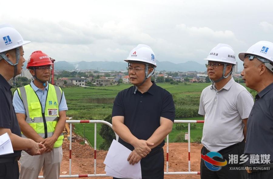 谭何龙调研G9907重点项目建设