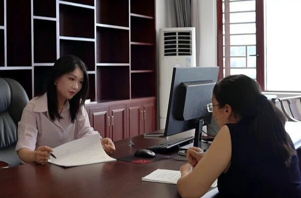 【企业吹哨 专员报到】付莉：当好企业“法治护航员”