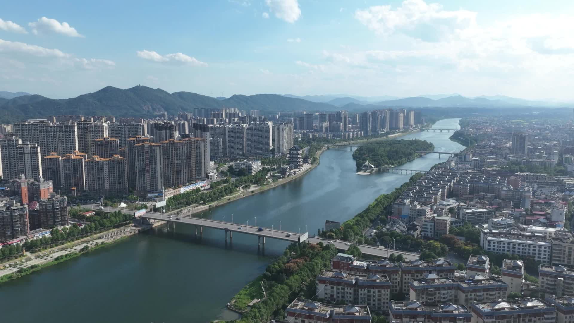 新闻路上，我在！
