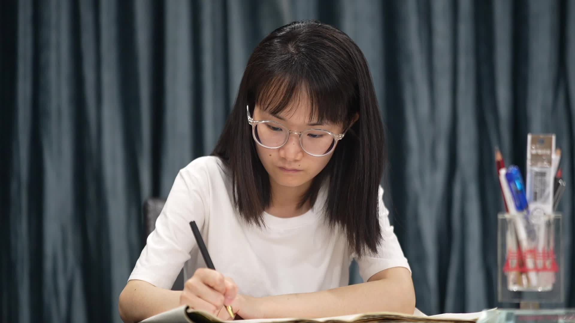 公益微电影《守护花开》 邀您共筑未成年人“保护网”！