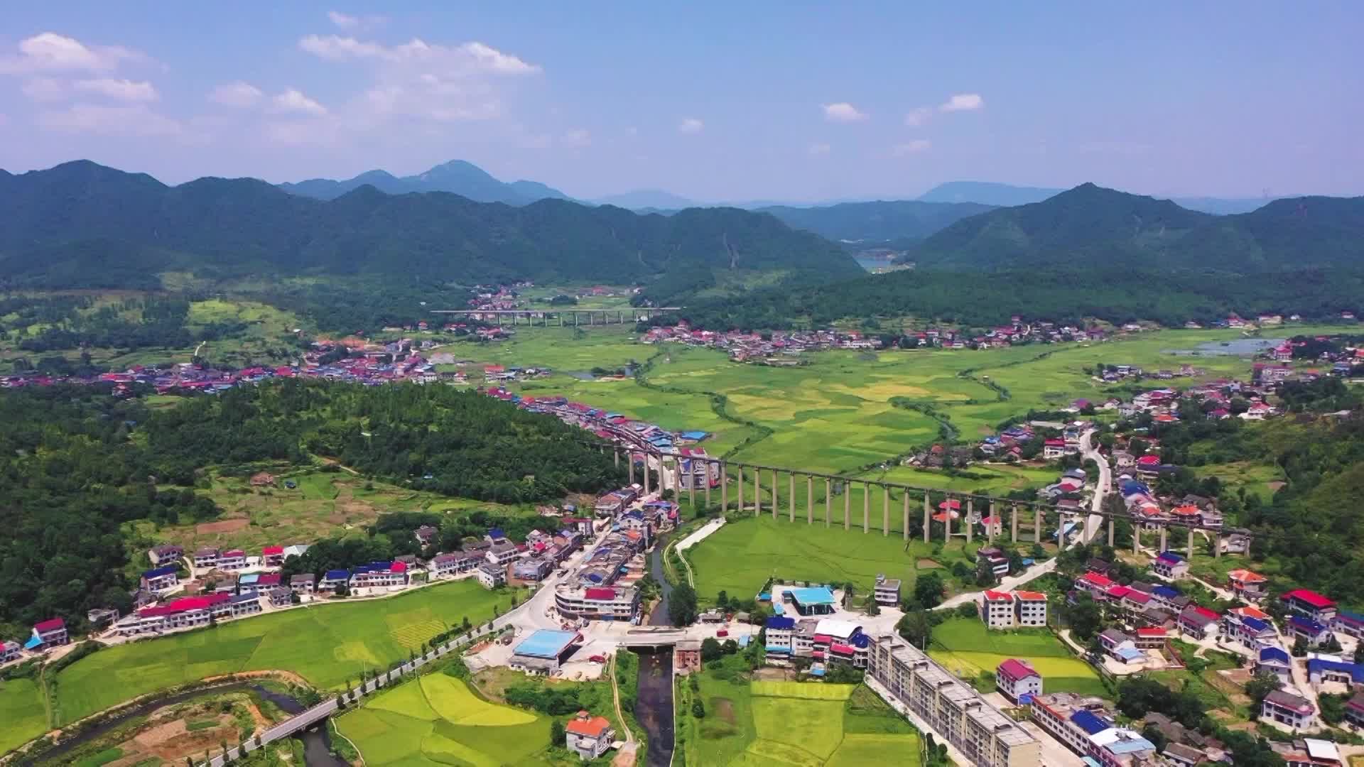 【湘乡市养老服务机构采访展播2】踢球跳舞享热闹 晚年生活不孤单