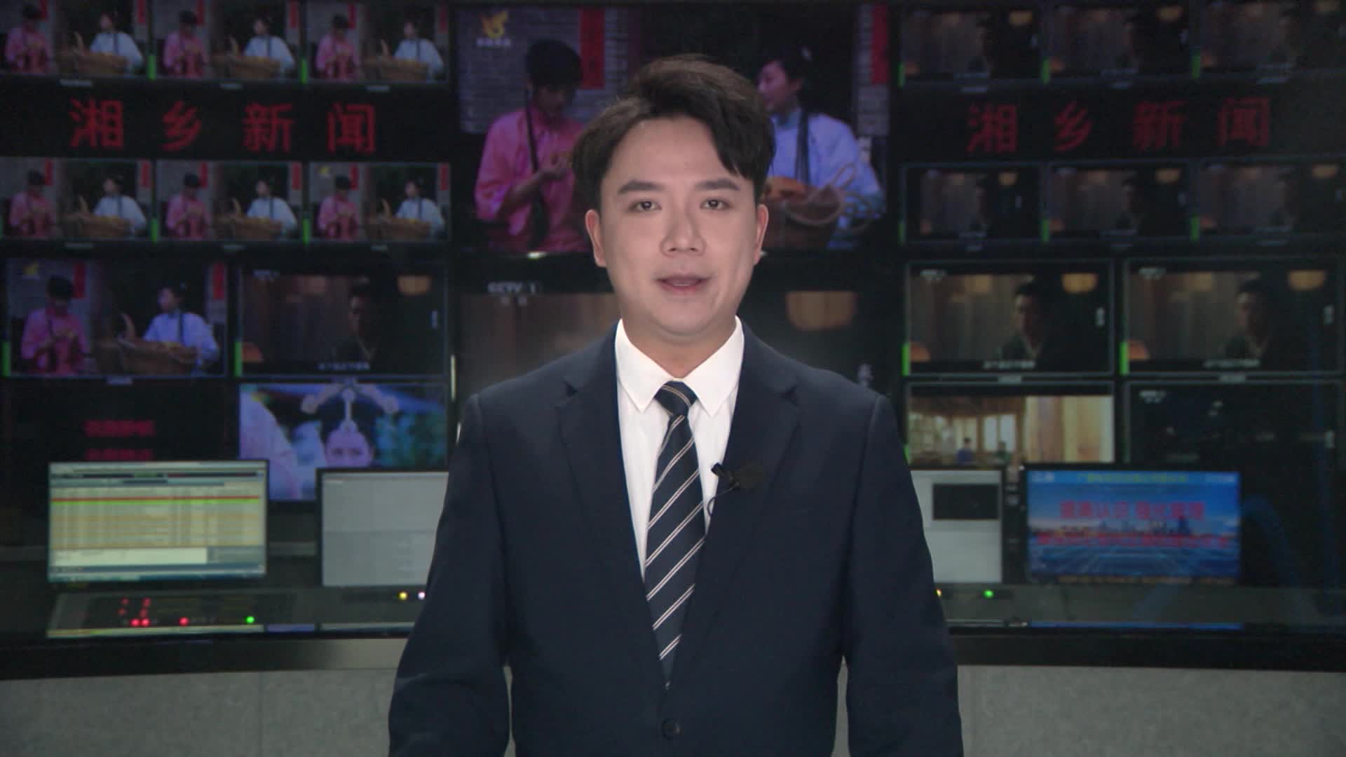 【新闻特写】拍鸟九年 为湿地“存档”