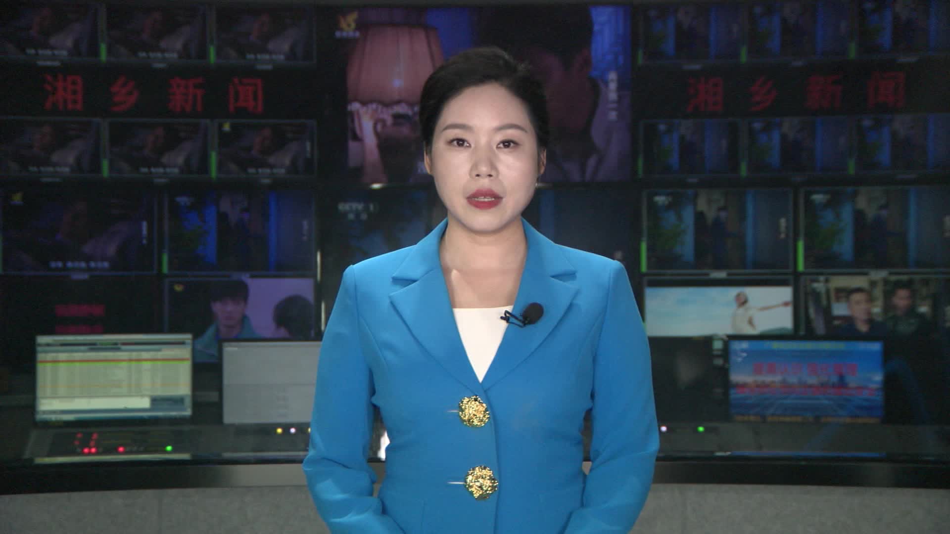 湘乡多方志愿力量驰援助农抢收