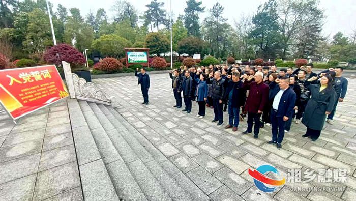 [民政局]清明祭英烈 精神永传承