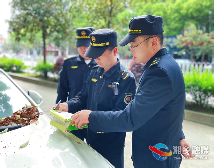 [[城管局]集中整治不松懈 市容市貌焕新颜