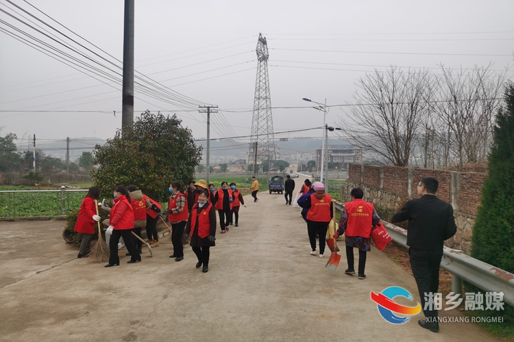 [龙洞镇]开展人居环境整治 助力文明城市创建