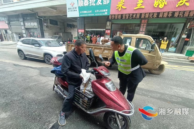 [龙洞镇]多措并举开展交通安全整治工作