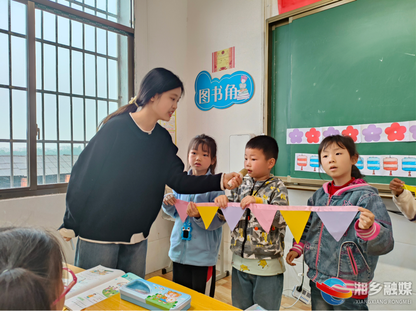 [教育局]东郊实验小学开展青年教师课堂比武活动