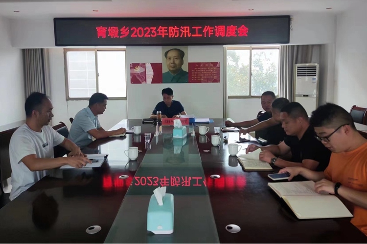 [育塅乡]清理河道隐患 筑牢安全屏障