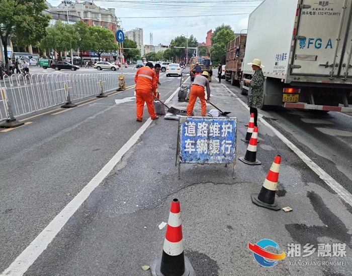 [城管局]雨后抢修不停歇 下好防汛“先手棋”