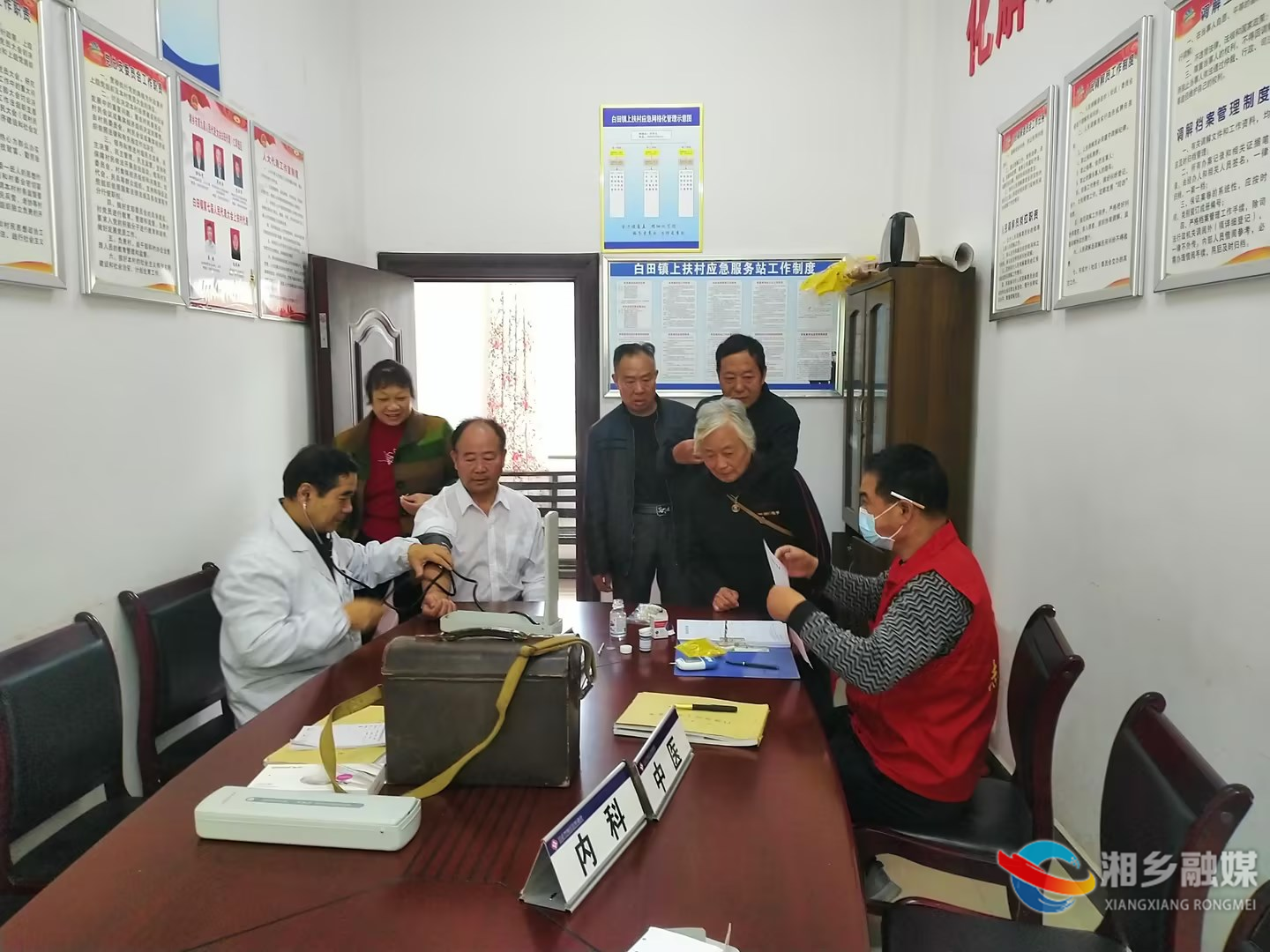 [白田镇]用心用情关爱离退休老人健康