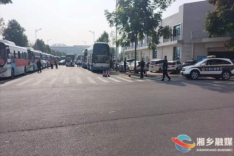 [交通运输局]圆满完成“东山一师毅行”活动运输保障