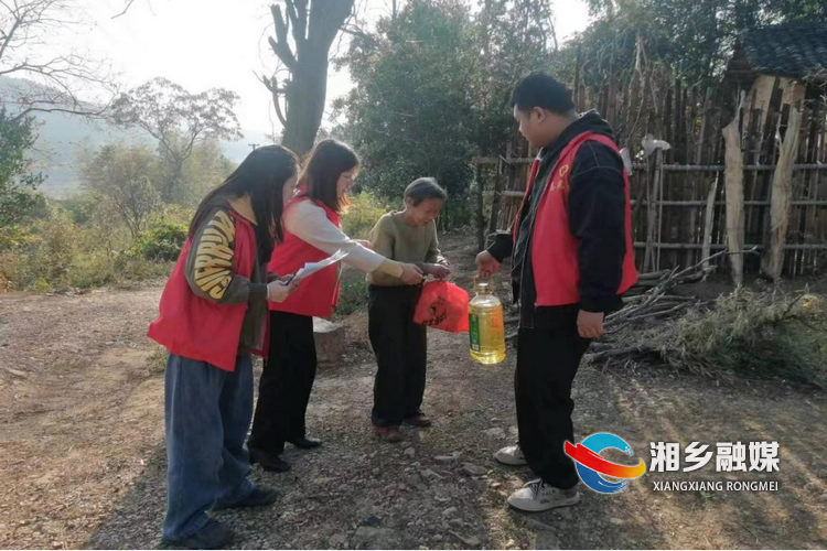 [气象局]入户走访听民意 服务群众暖民心