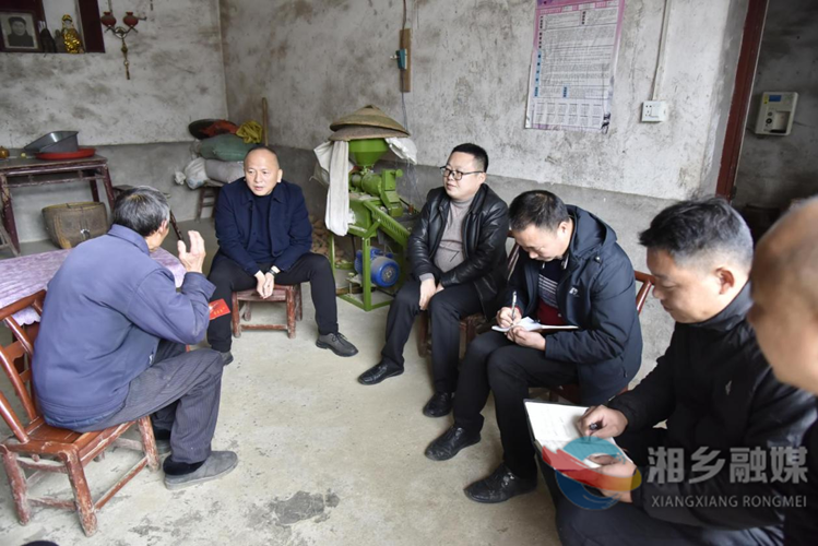 [残联]心系残疾人 温情满龙城