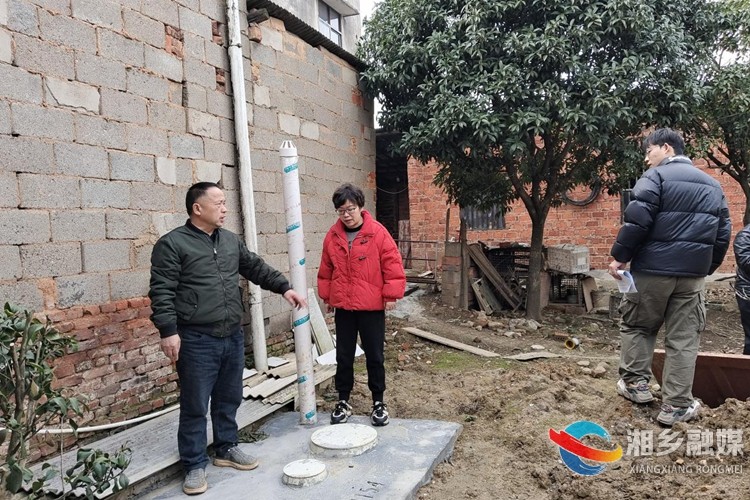 [泉塘镇]扎实推进厕所革命 改善农村人居环境