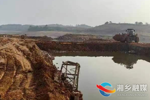 [毛田镇]整修拦河坝 保障饮水安全