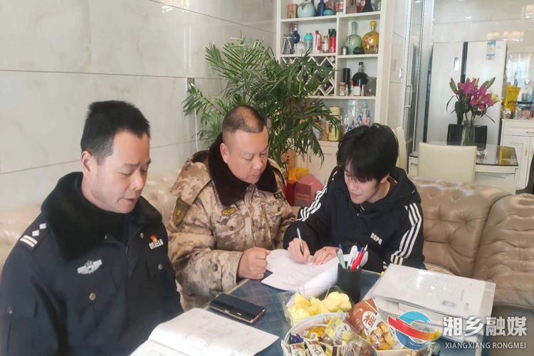 [东山街道]走访应征青年家庭 严把征兵政审“考核关”